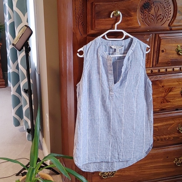 Ellen Tracy Tops - 💚ELLEN TRACY SLEEVELESS LINEN TOP